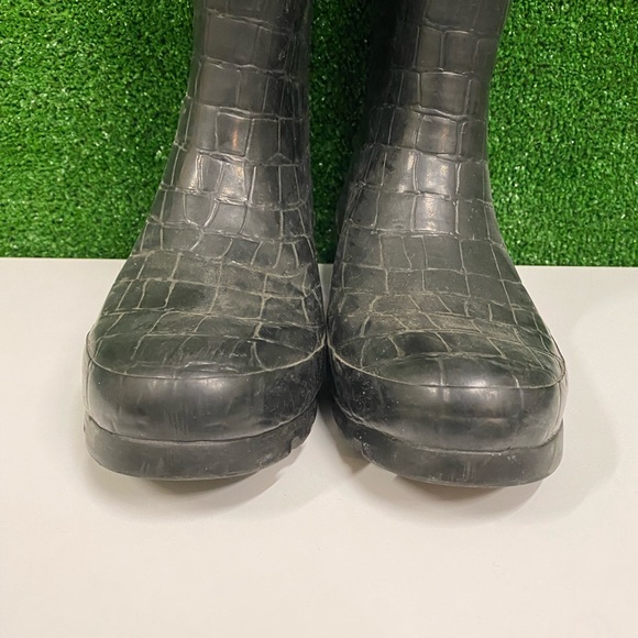 Henri Bendel faux alligator black rain boots size 9 - Picture 2 of 10